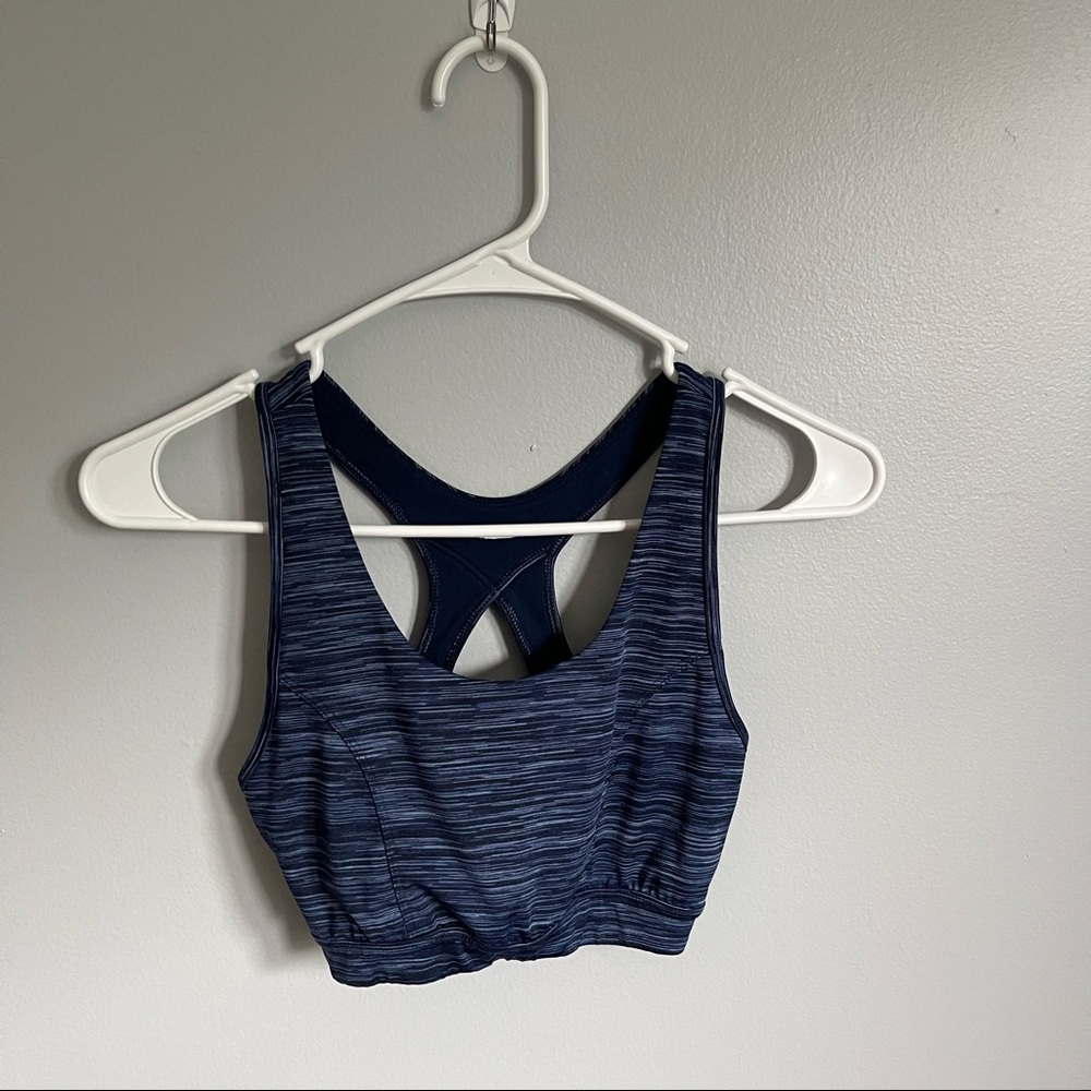 GUC Womens sports bra, no padding, size S but fits like XS